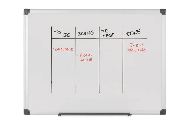 bi-office-maya-tableau-blanc-r-versible-900-x-600-mm-cadre-aluminium image 1