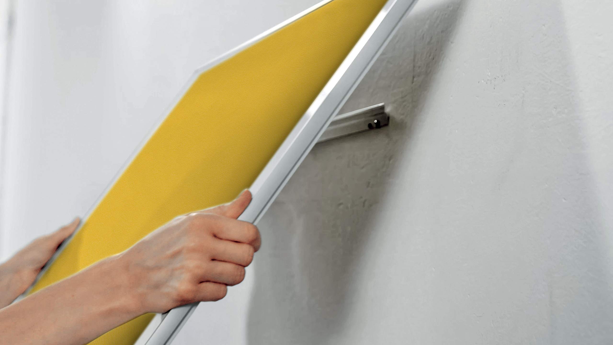 nobo-impression-pro-tableau-d-affichage-feutre-widescreen-890-x-500-mm-bords-fin image 4